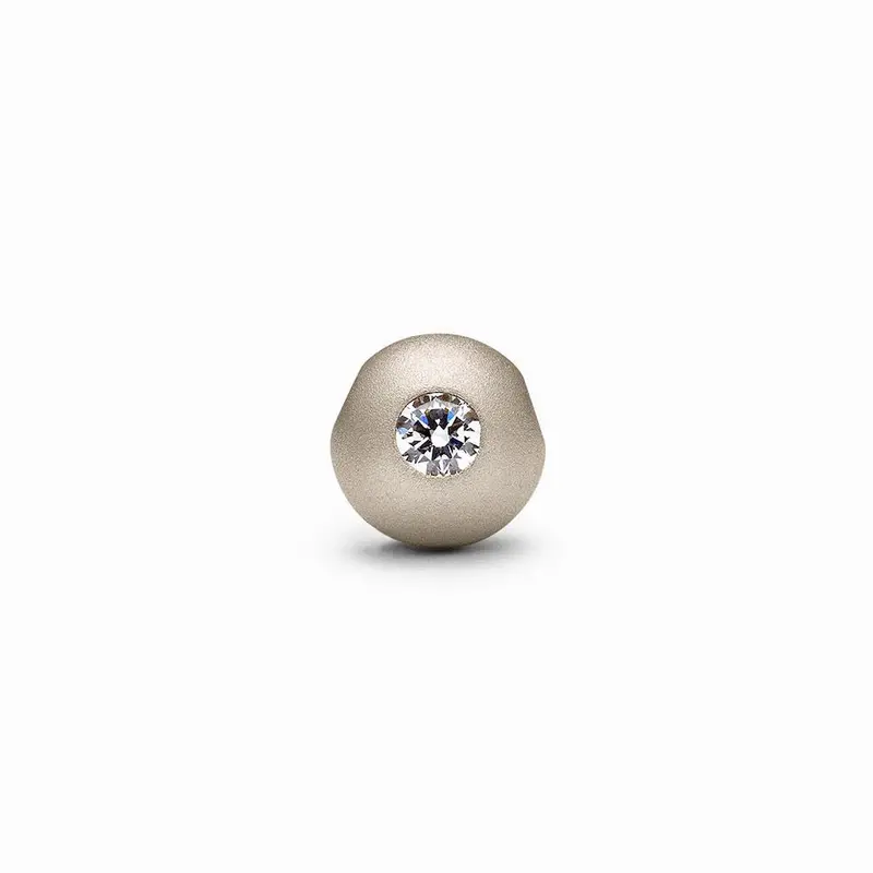 Aurazwei Sphere Pendant In Gold With Brilliant-Cut Diamond 1
