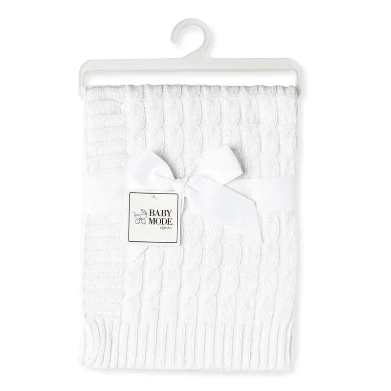 Baby Mode Knit Cable Pattern Receiving Blanket 1
