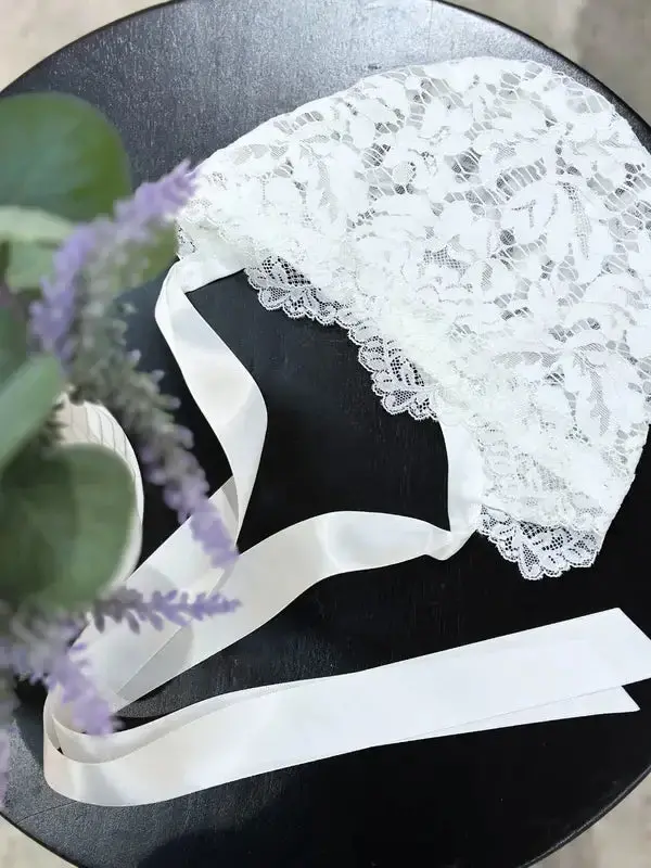 Bold Floral Lace Baby Bonnet By Teter Warm® – High-Contrast Detailing, Style Ab09 1
