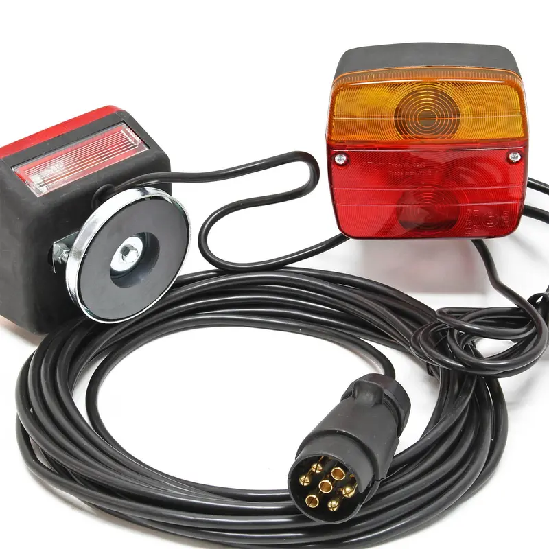 Magnetic Trailer Light Kit – 7-Pin Plug & 2.5 M Cable For Easy Installation 1